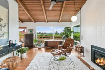 Open floorplan with tons of natural light