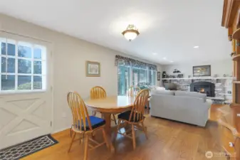 Eatin Space off the KItchen