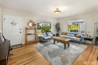 There’s a sense of warmth here that newer homes often try to replicate but rarely achieve.