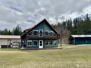 Very well maintained home.