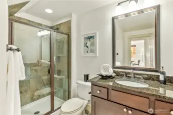 Main level 3/4 bathroom with shower