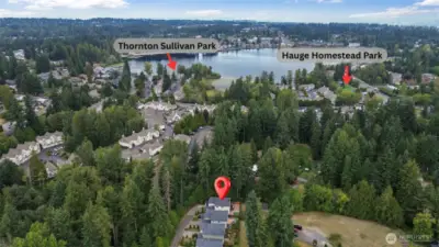 Also close to fun! Silver lake and all its wonderful parks are super close by!