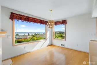 Dining room with a view. Table for 8 or bigger fits in this area