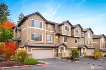 Perfect location to downtown Snohomish as well as commuting of Highway 9!
