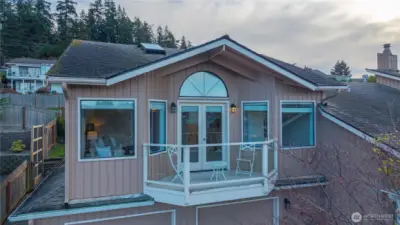 Deck off primary suite