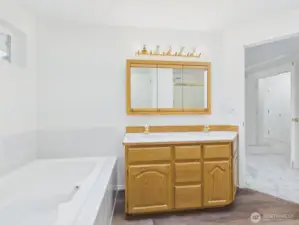 Main Bedroom Ensuite