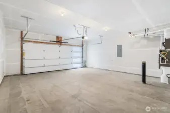 Photos are for illustrative purposes only & depict a different floor plan by Toll Brothers, finishes, or features than the actual home for sale. Actual layout & specifications vary. Home listed for sale (Acadian Elite) is brand new & photos are not yet available.