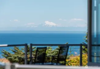 Absolutely stunning views of Mt Baker, on the right day!