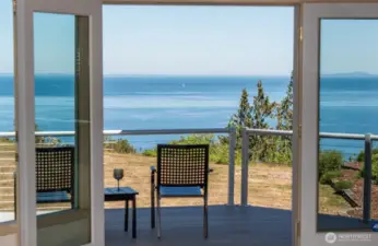 Double doors onto the huge deck!