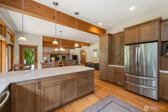 So much storage in this kitchen and eating bar to entertain.