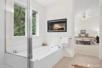 Have your own "Spa Day' here: Fireplace, soaking tub, glass enclosed shower