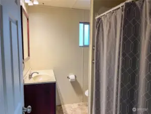 3/4 bathroom with walk in shower