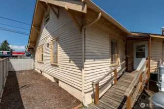 Wheelchair ramp
