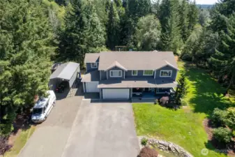 Extra covered parking for RV w/power!