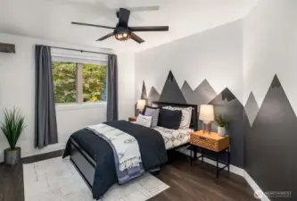 Upstairs bedroom #4