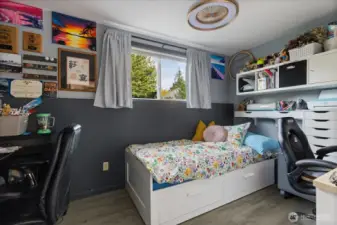 Bonus room/flex space. Use it how you need it!