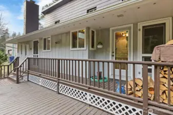 Additional entrances to main floor bedroom ..