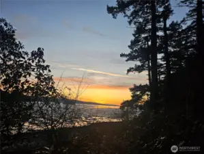 Incredible Martha's Beach is within minutes ..