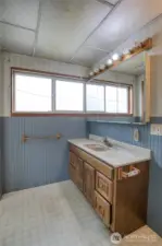 Primary full bath