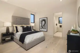 Main level Guest Suite
