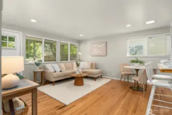 Living room with Hardwood floors