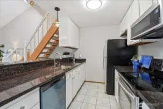 Granit counters, new dishwasher