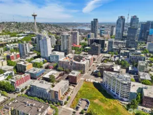 Walk to the Space Needle