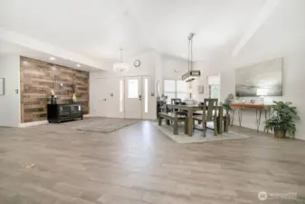 Entry / Dining Room