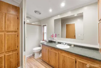 Primary bath
