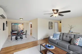 Circular Floor Plan on Main Level
