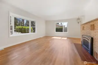 Living room with bay window seating