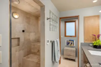 Primary bath with steam shower