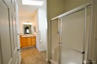 Primary bath