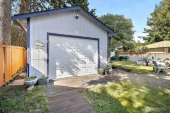 Garage is a Temp. Guest Quarter, but Bring Your Own Ideas!