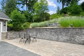 More parking or entertaining space!