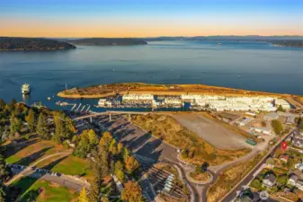 This is truly a rare opportunity to live in close proximity to the great amenities this location offers. Oh so quiet, yet oh-so close to everything Point Defiance, Point Ruston and Tacoma have to offer.