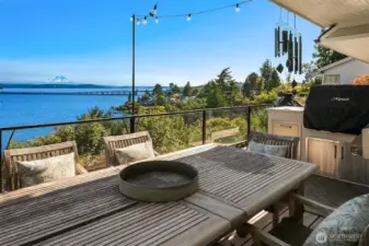 Al Fresco dining with Wow views