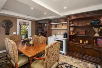 Lower level entertaining area