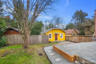 Walkway from driveway to front door