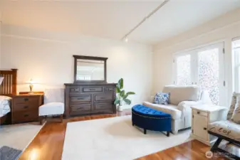 Master suite with sitting area.