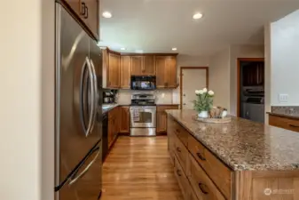 Stainless steel appliances all stay.