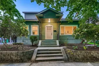 Discover timeless elegance in this beautifully updated Craftsman home in Seattle’s coveted Ravenna neighborhood.