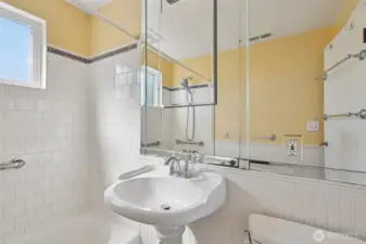 Full bathroom