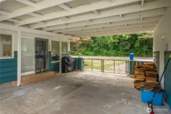 Room to BBQ or play!