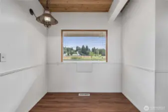 Breakfast nook area