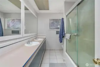 Abundant counter and storage space in the bathroom