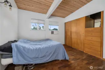 Bedroom #3 has it as well
