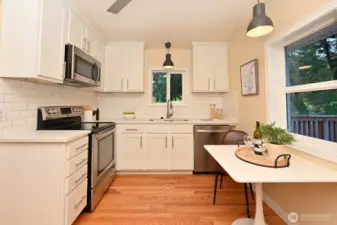 Eat-In Kitchen