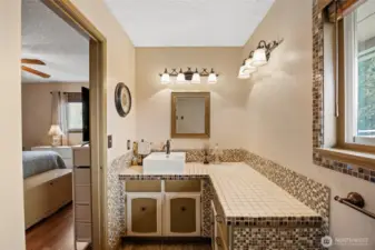 Primary suite 3/4 bath