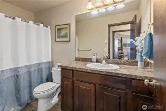 Hall bathroom with plenty of storage